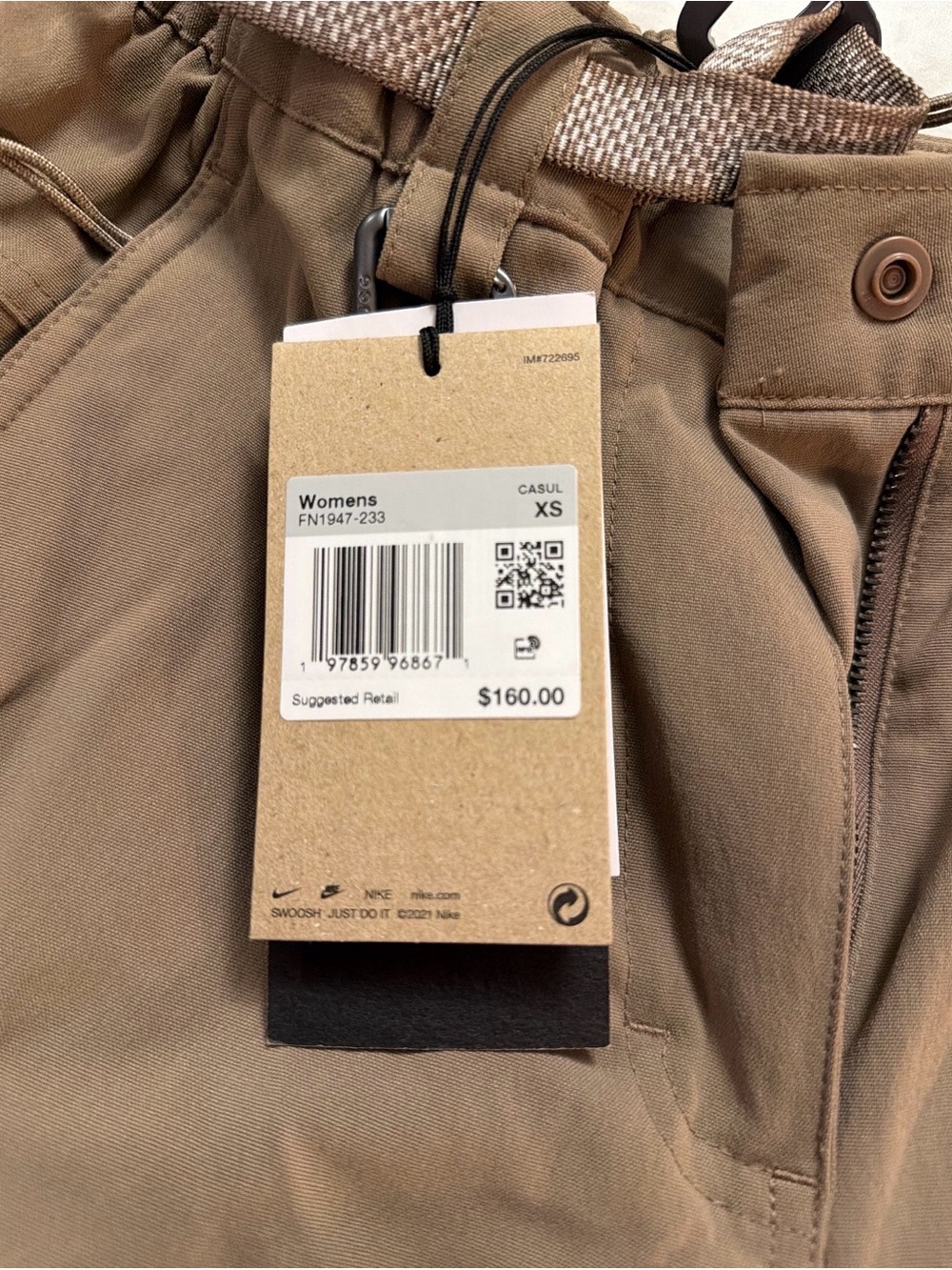 Nike Womens Cargo Pants in Light Tan